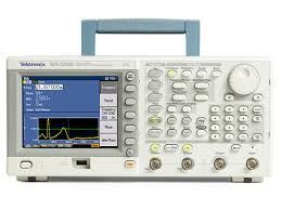 Käytetty toimintogeneraattori Tektronix AFG3252C
