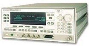Käytetty signaaligeneraattori Agilent 83620B