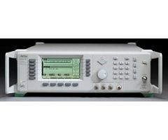 Käytetyt Signaaligeneraattori Anritsu 69367B